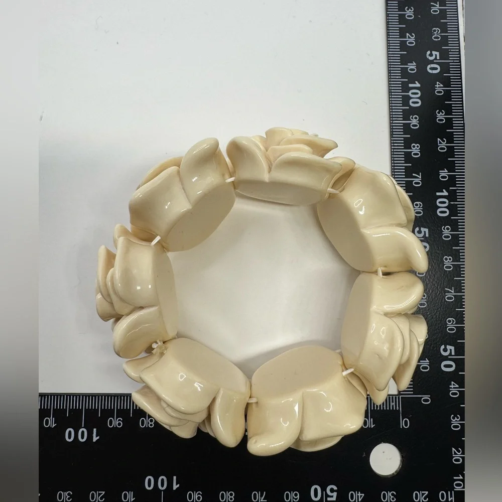 Vtg Cream Rose Bracelet - Picture 7 of 7